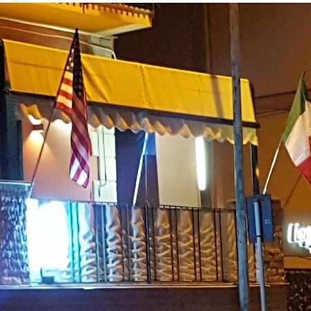 Hotel Taromy نابولي المظهر الخارجي الصورة