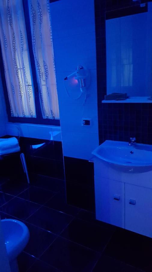 Hotel Taromy نابولي المظهر الخارجي الصورة