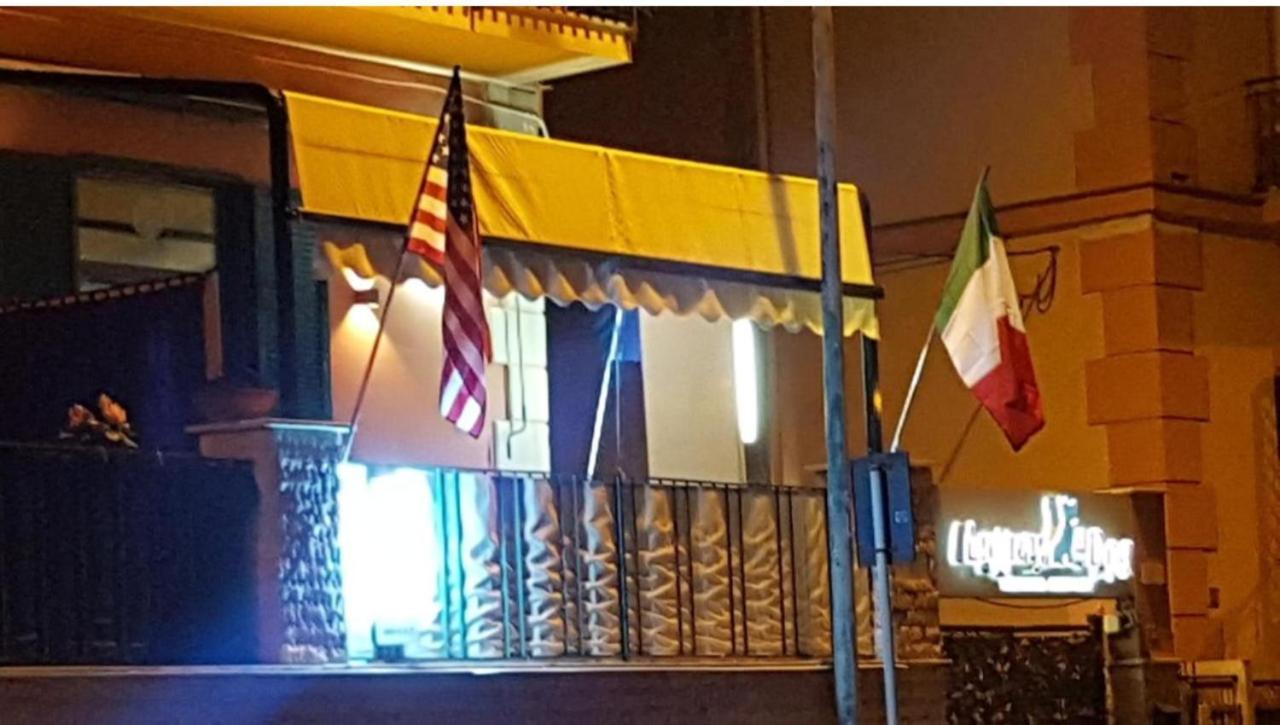 Hotel Taromy نابولي المظهر الخارجي الصورة