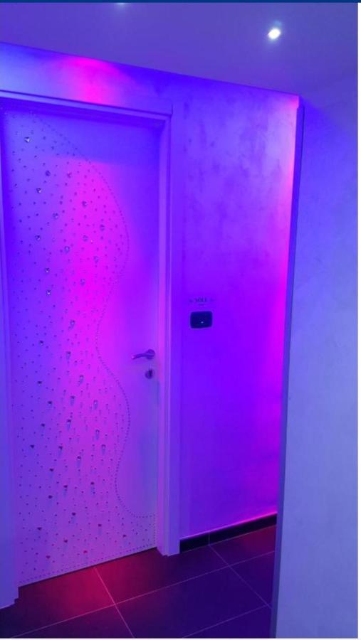 Hotel Taromy نابولي المظهر الخارجي الصورة