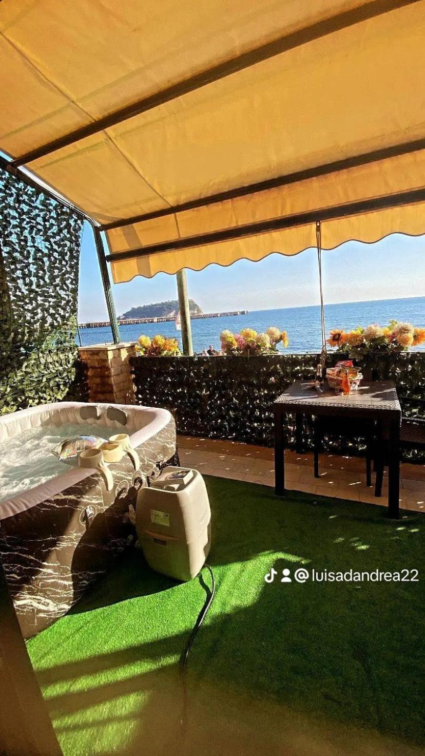 Hotel Taromy نابولي المظهر الخارجي الصورة